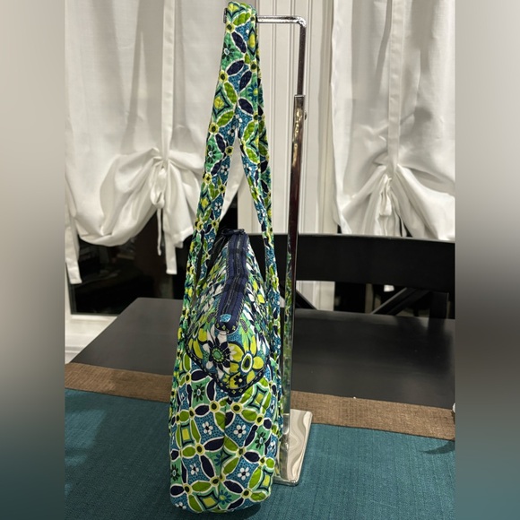 VERA BRADLEY Daisy Daisy Quilted Floral Tote Bag - Blue/Green - Vintage/Retired - Picture 3 of 9